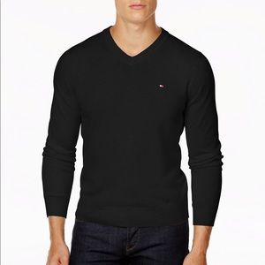 M Tommy Hilfiger solid v-neck sweater (Black)